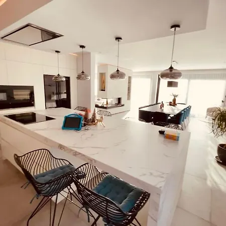 Magnifique De Luxe ! La Louvière